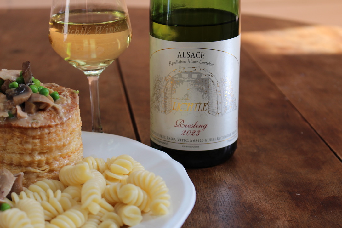 775F53B6-719F-46A9-AD20-0E78100556EE_1_105_c